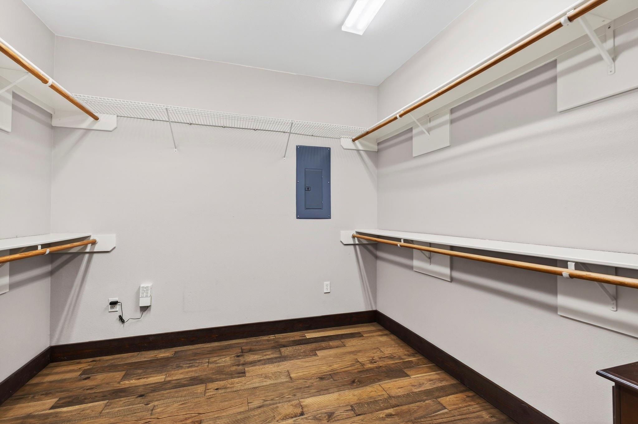 19702 Country Lake Drive