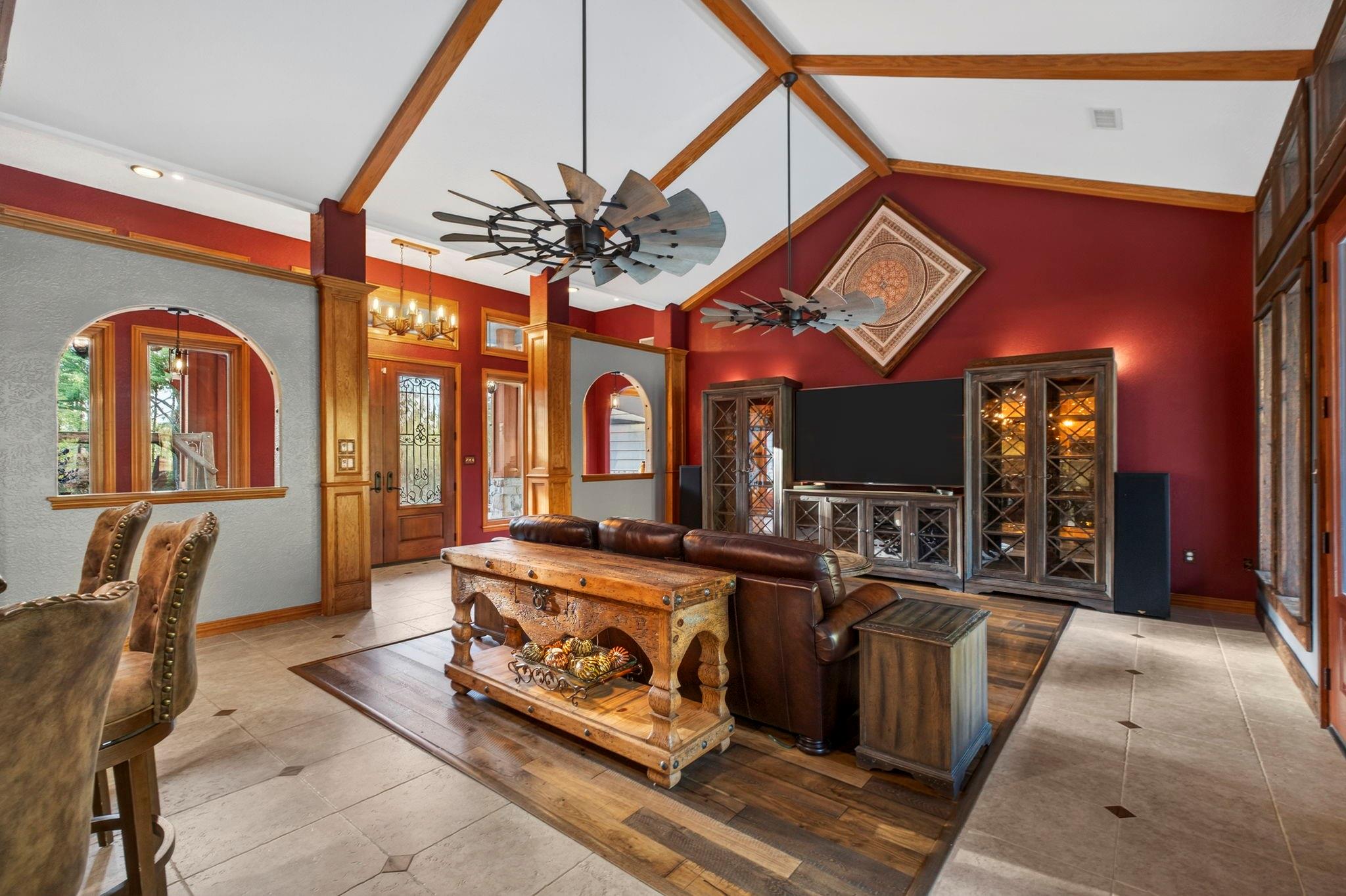 19702 Country Lake Drive