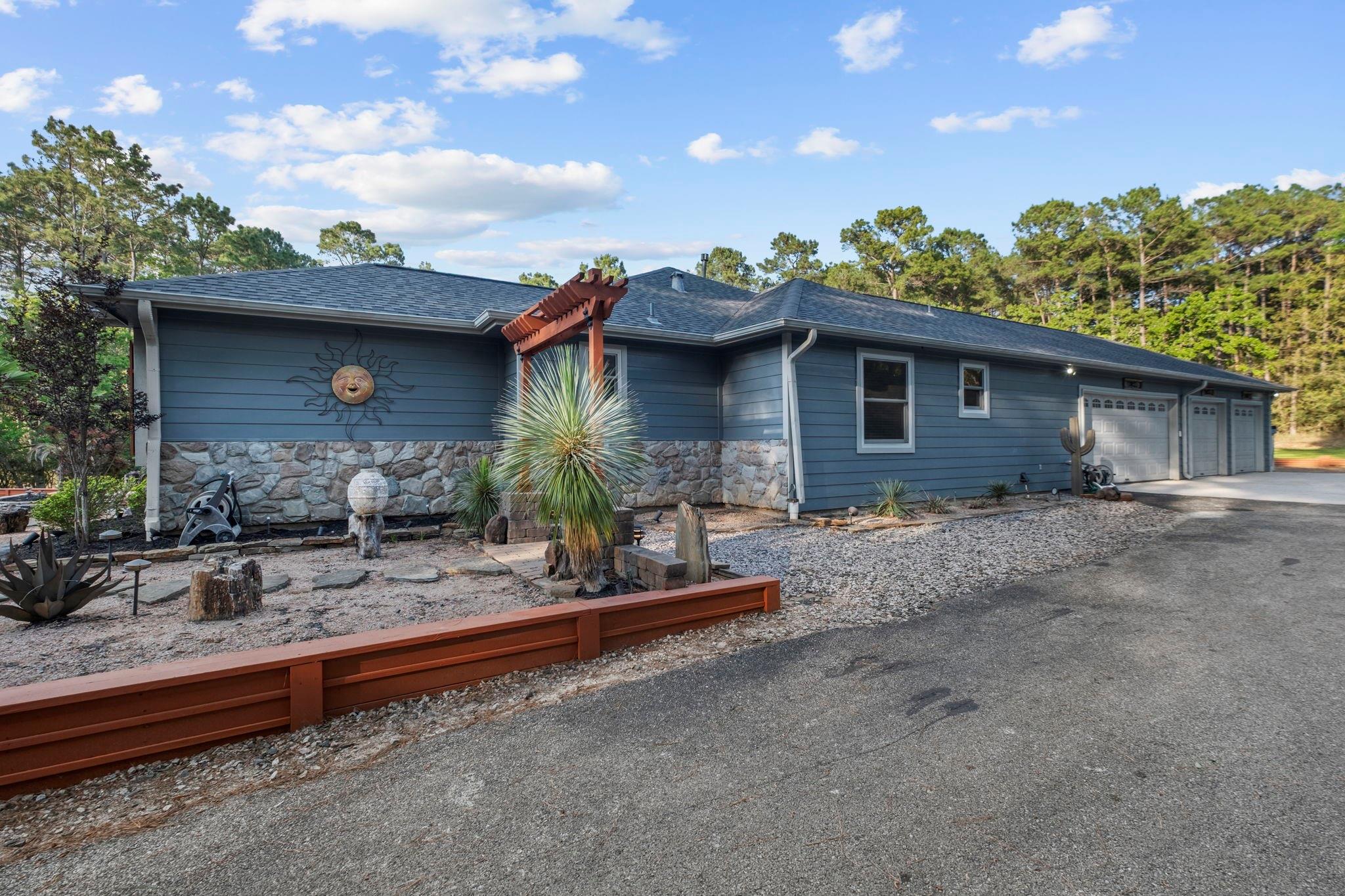 19702 Country Lake Drive