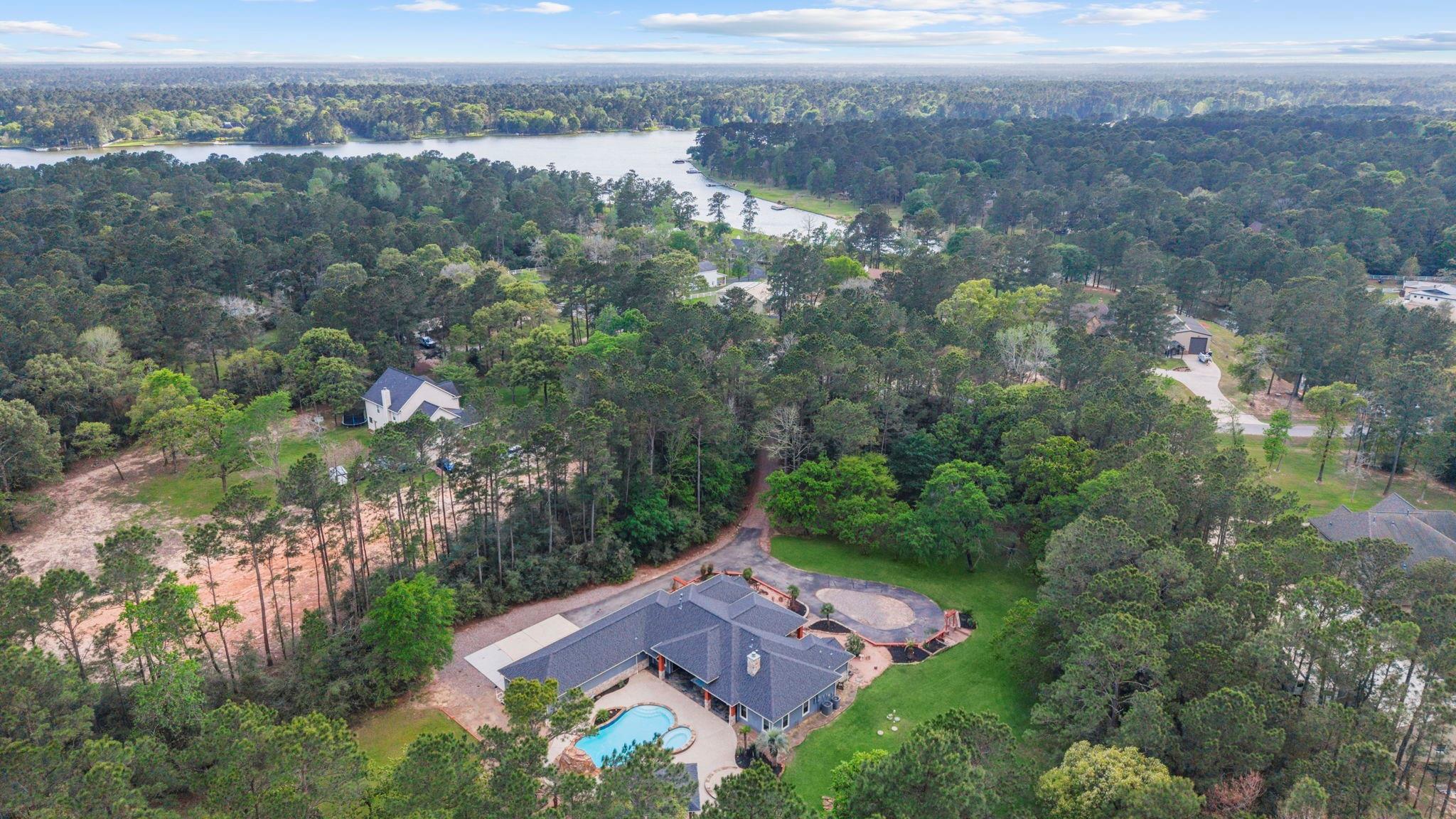 19702 Country Lake Drive