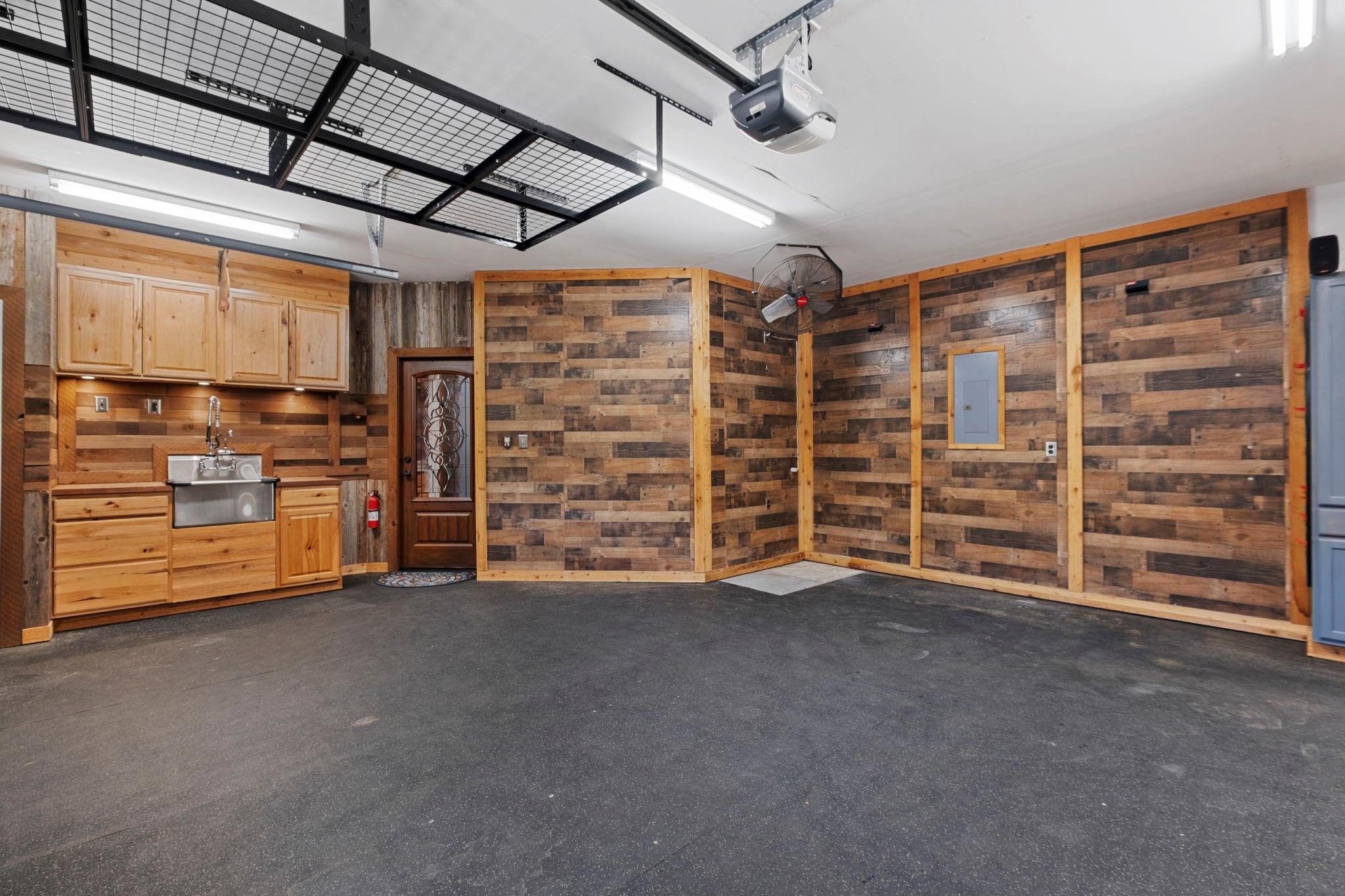 19702 Country Lake Drive