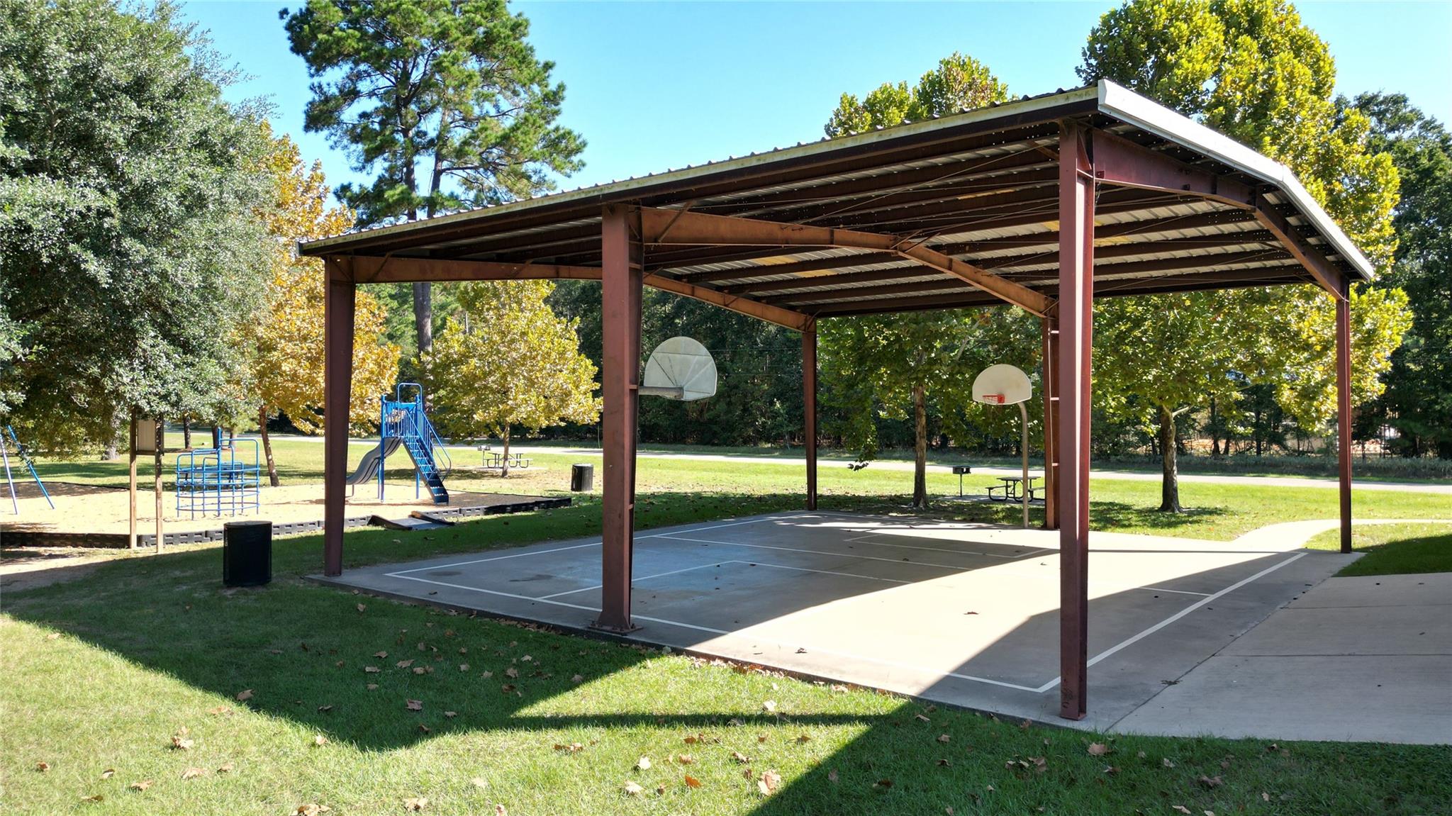 19702 Country Lake Drive