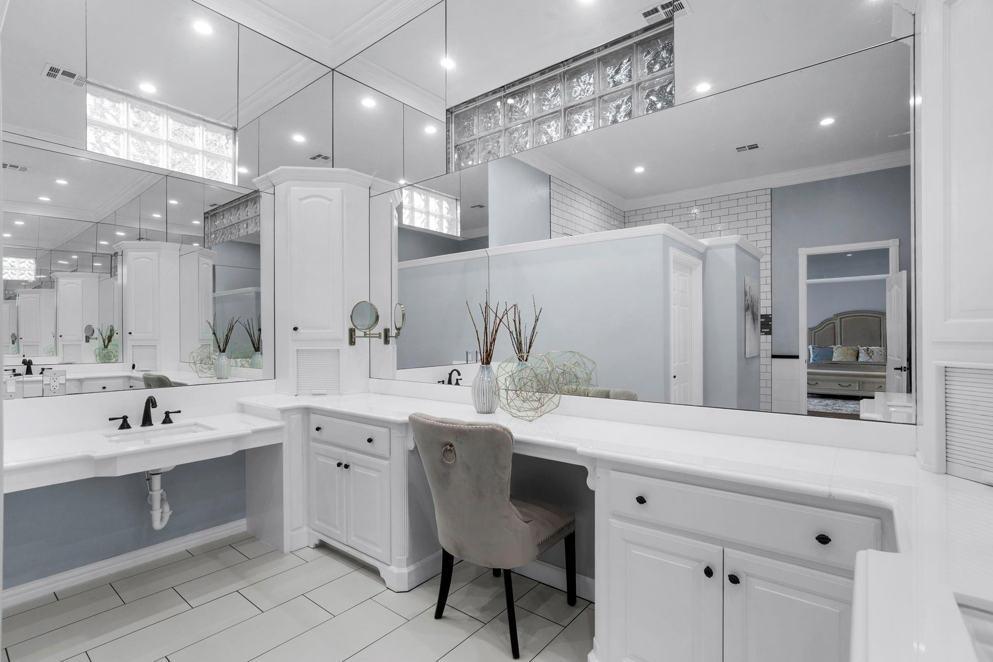 20002 Indigo Lake Drive