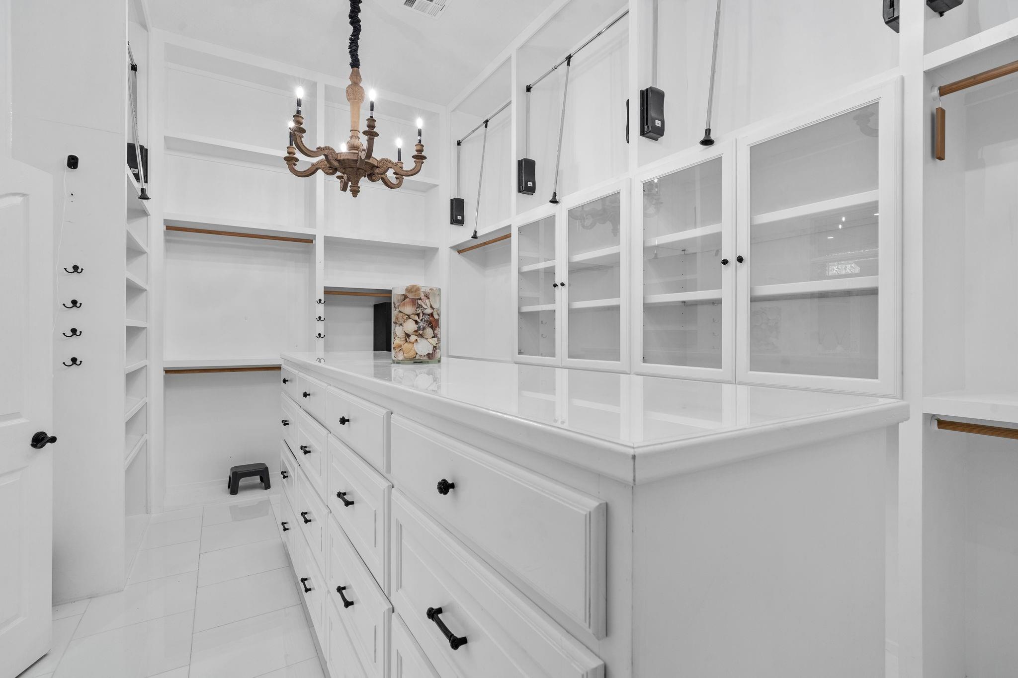 20002 Indigo Lake Drive