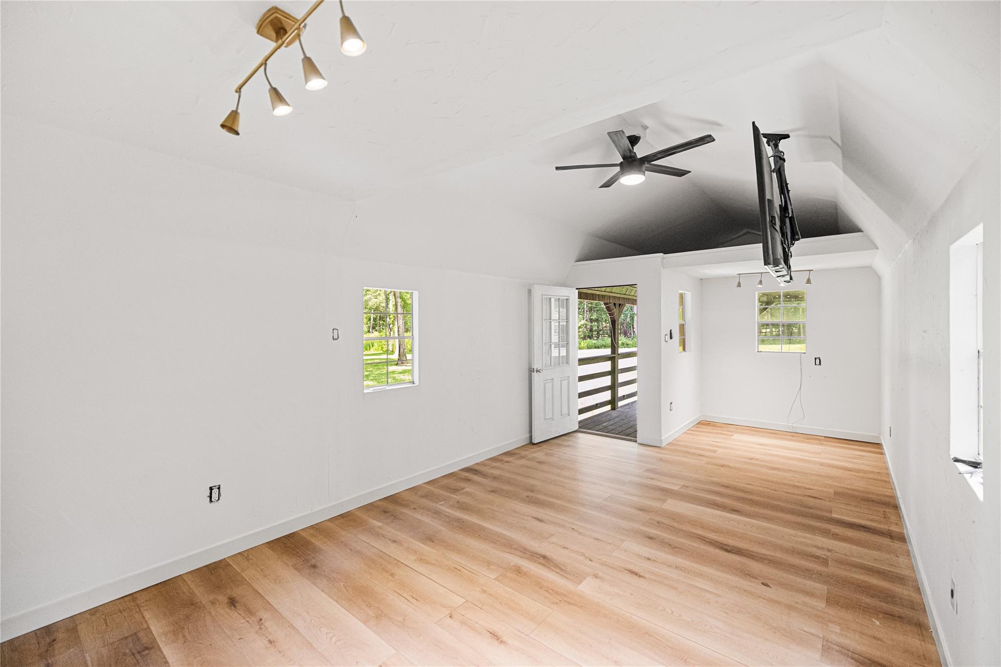 27103 Bridleway Circle