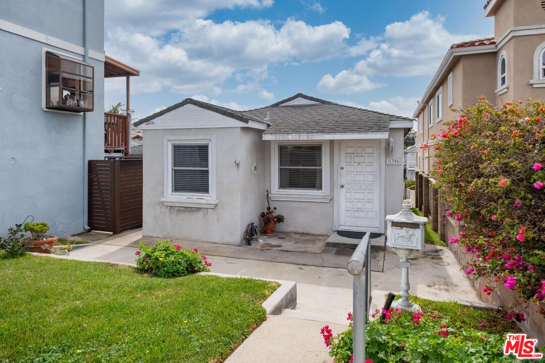 1306 Carmelita Ave
