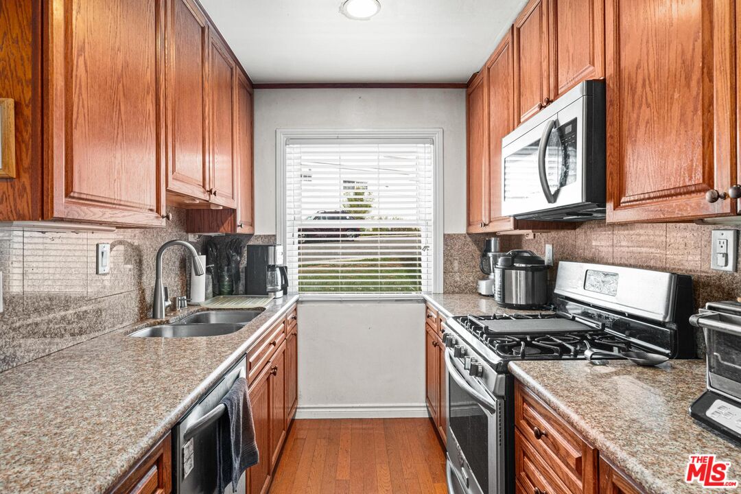 1306 Carmelita Ave