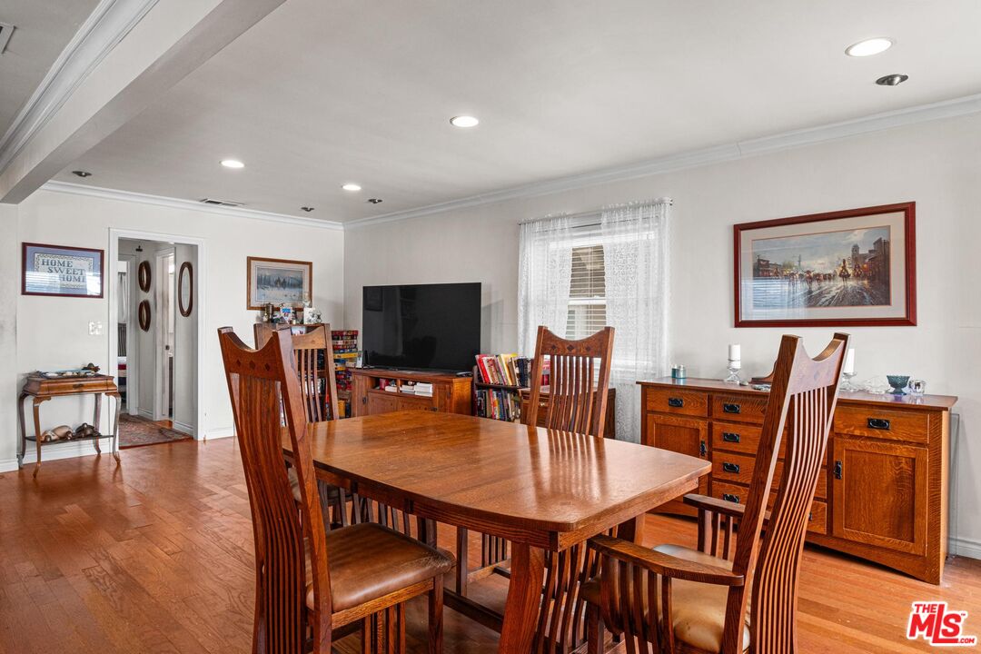 1306 Carmelita Ave