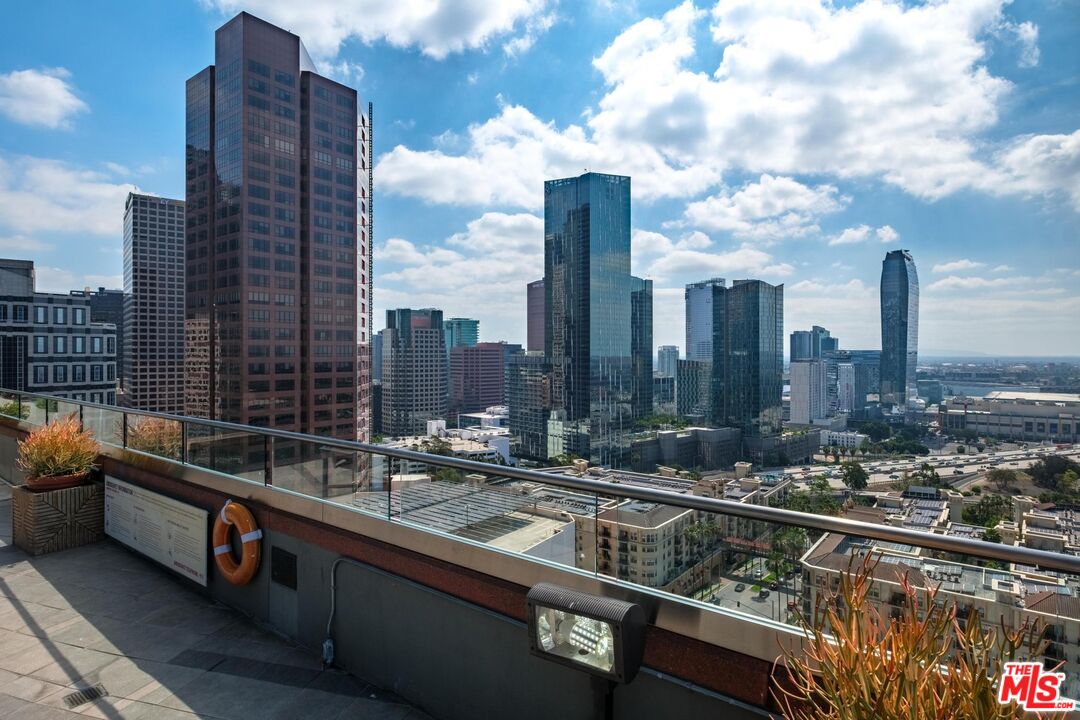 1100 Wilshire Blvd Unit: 2811