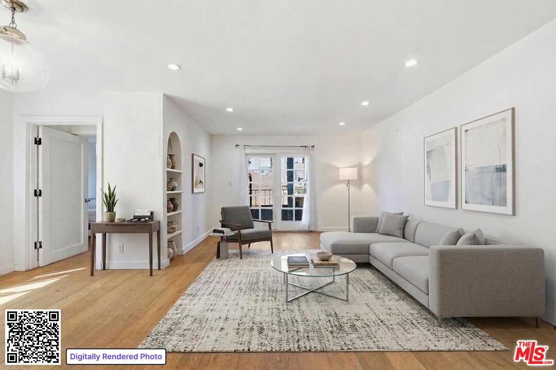 625 N Flores St Unit: 104