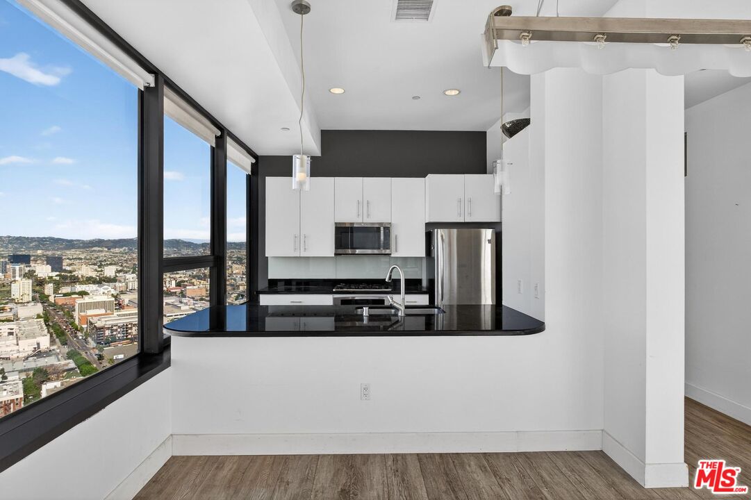 1100 Wilshire Blvd Unit: 2811