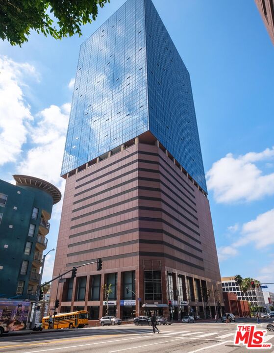 1100 Wilshire Blvd Unit: 2811