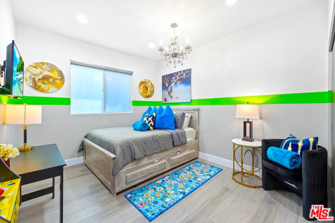 5855 Vineland Ave Unit: D