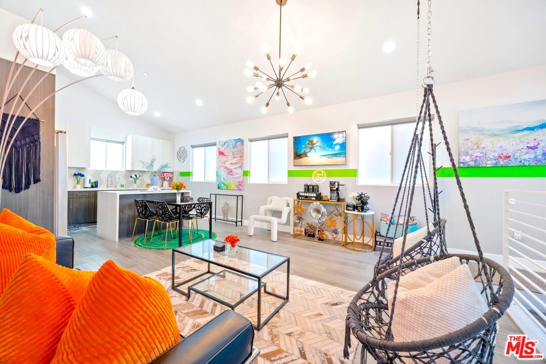 5855 Vineland Ave Unit: D
