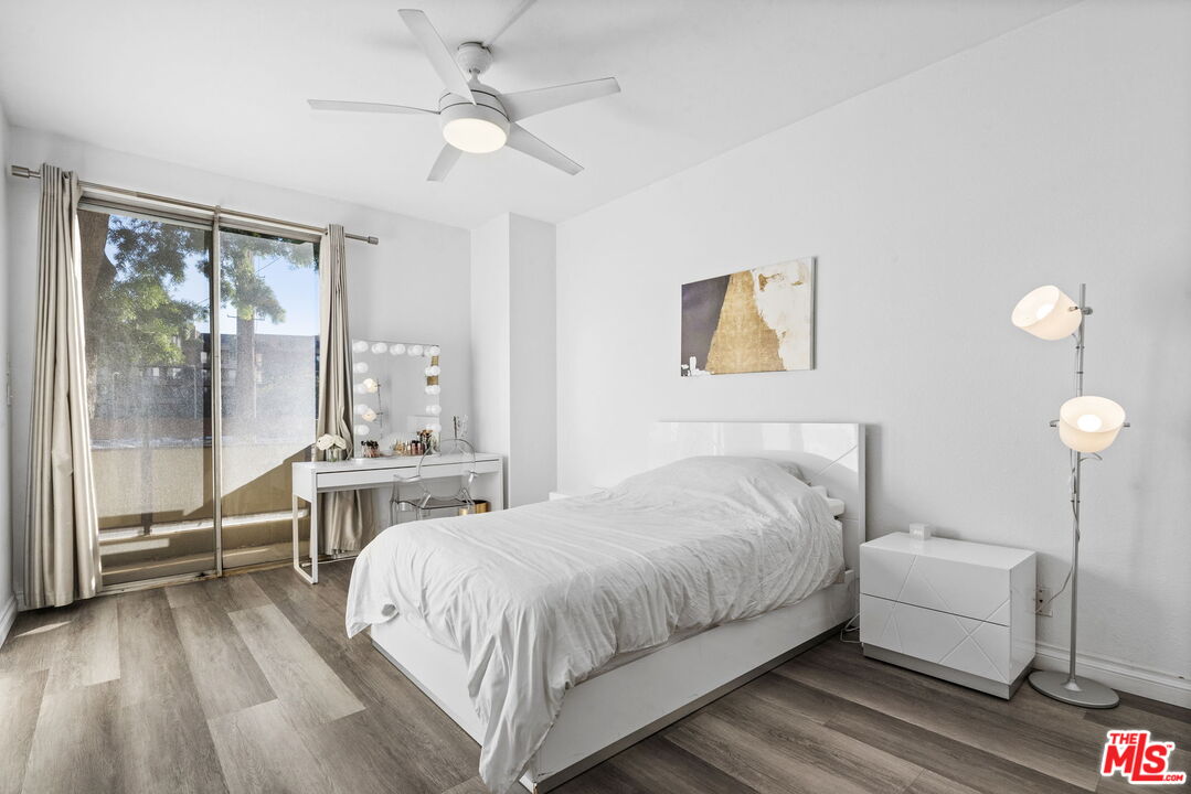 321 S San Vicente Blvd Unit: 101