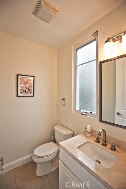 978 S Marengo AVE Unit: 114