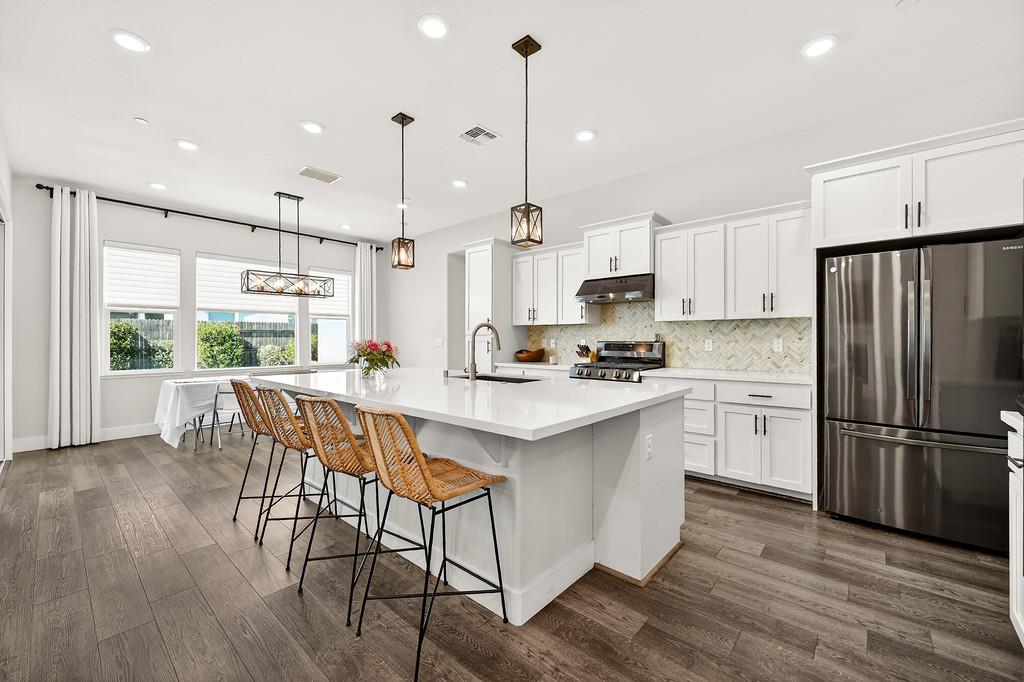 7088 Ivory Gables Street