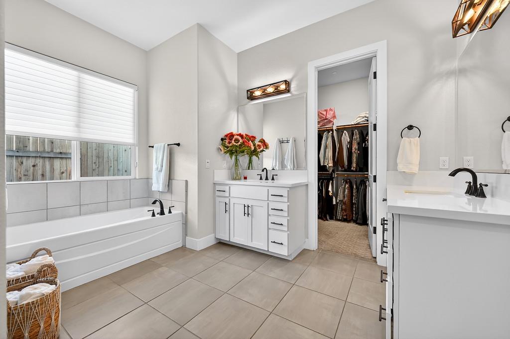 7088 Ivory Gables Street