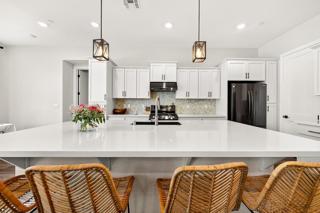 7088 Ivory Gables Street