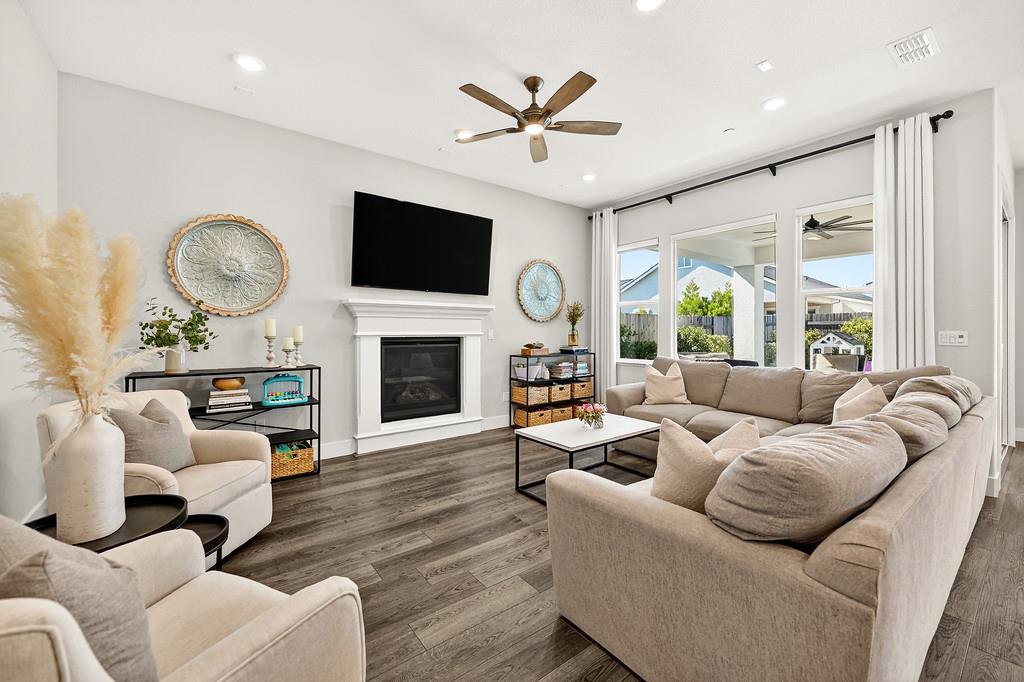 7088 Ivory Gables Street