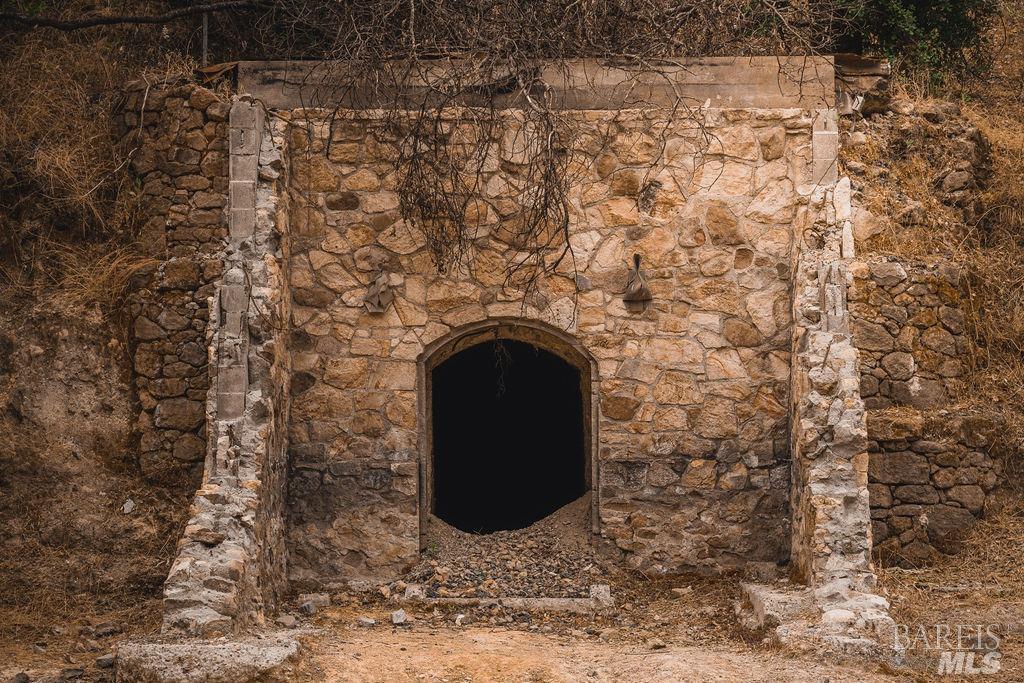 3100 Silverado Trail N