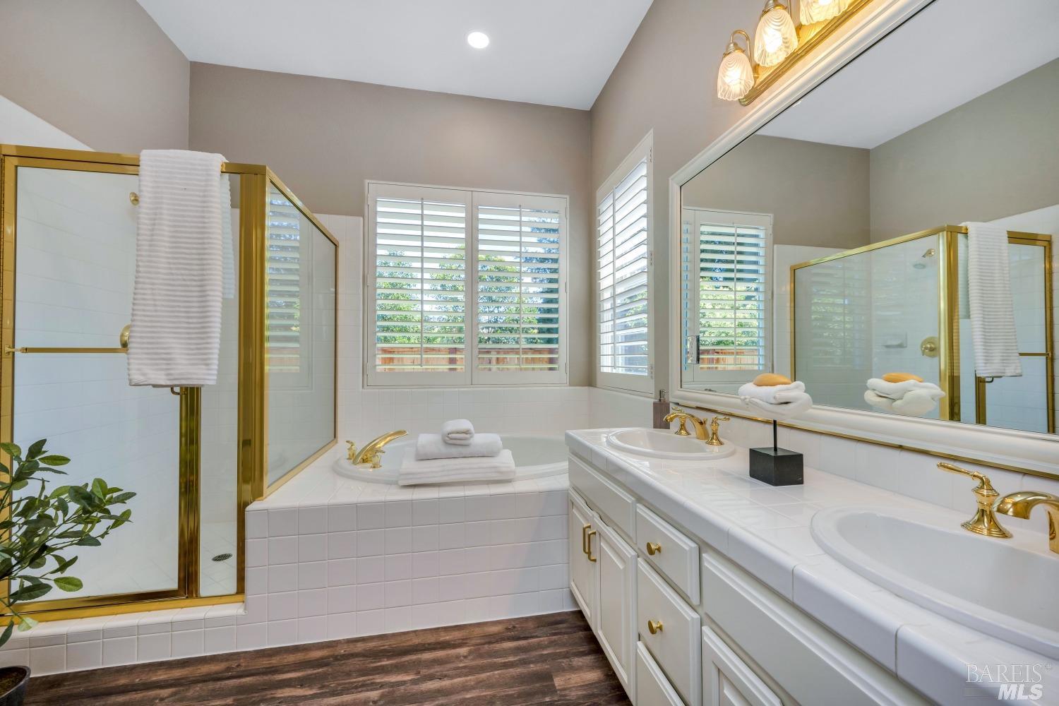 1186 Meadowcreek Circle