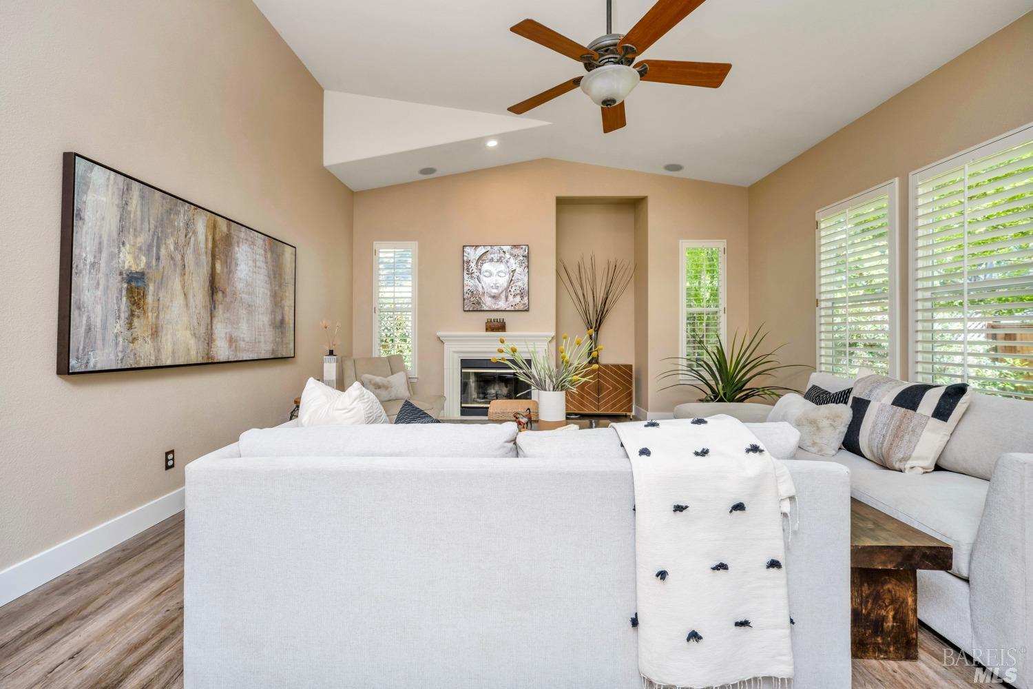 1186 Meadowcreek Circle