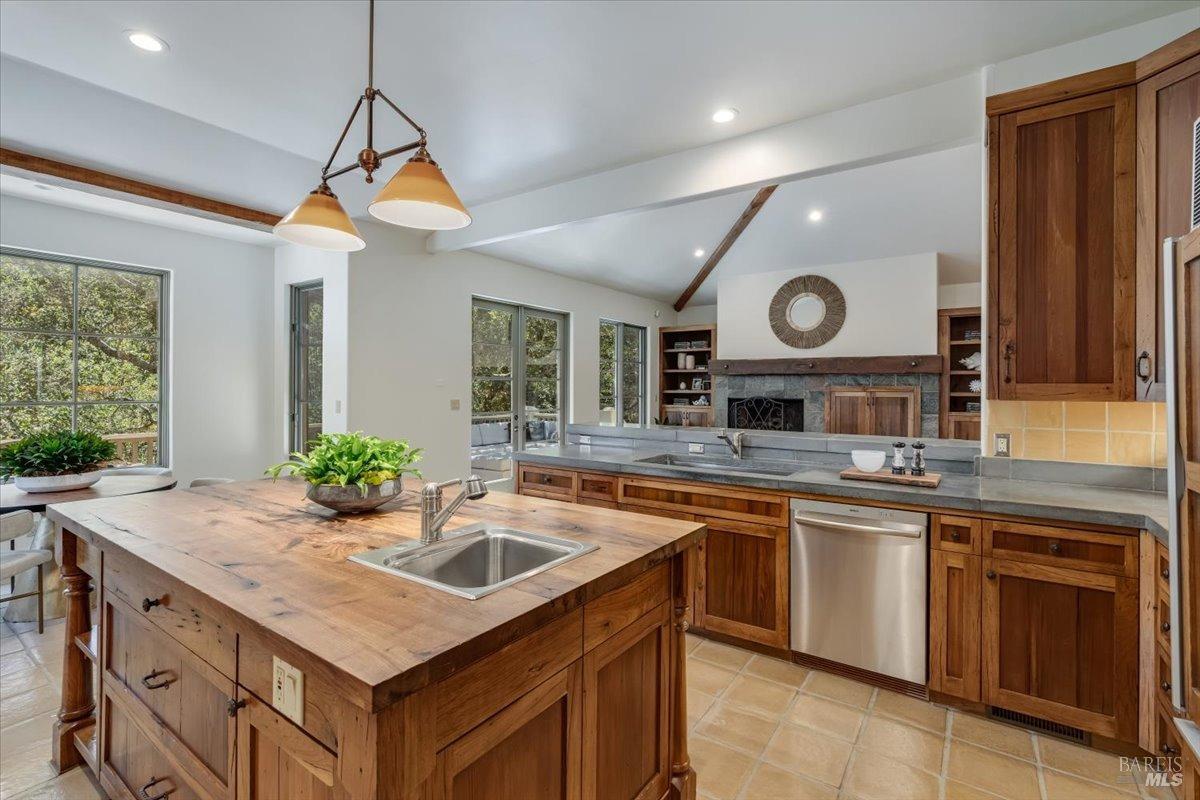 2490 Spring Mountain Road