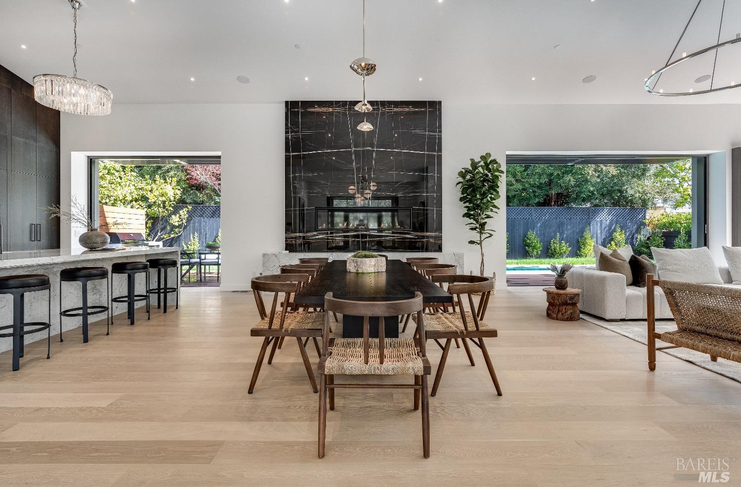 1820 Spring Mountain Road