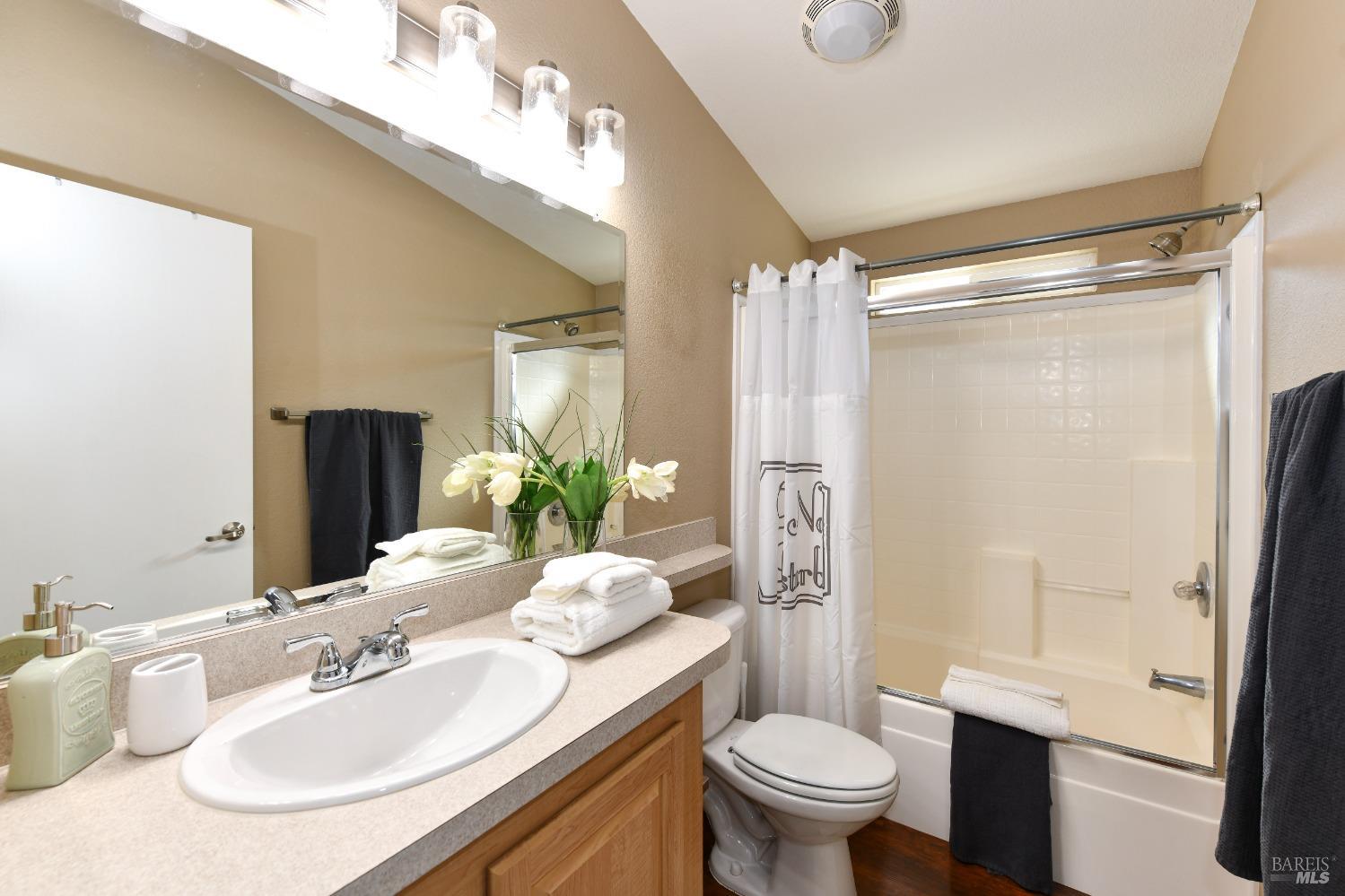 770 Lincoln Avenue Unit: 6