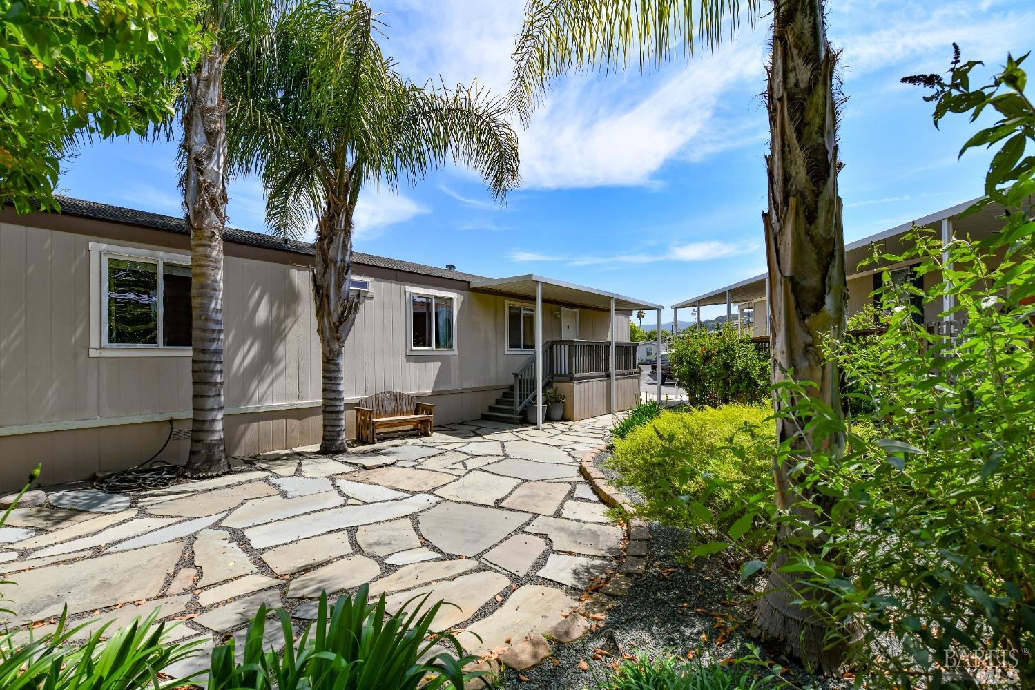 770 Lincoln Avenue Unit: 6