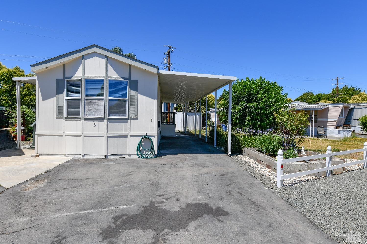 770 Lincoln Avenue Unit: 6