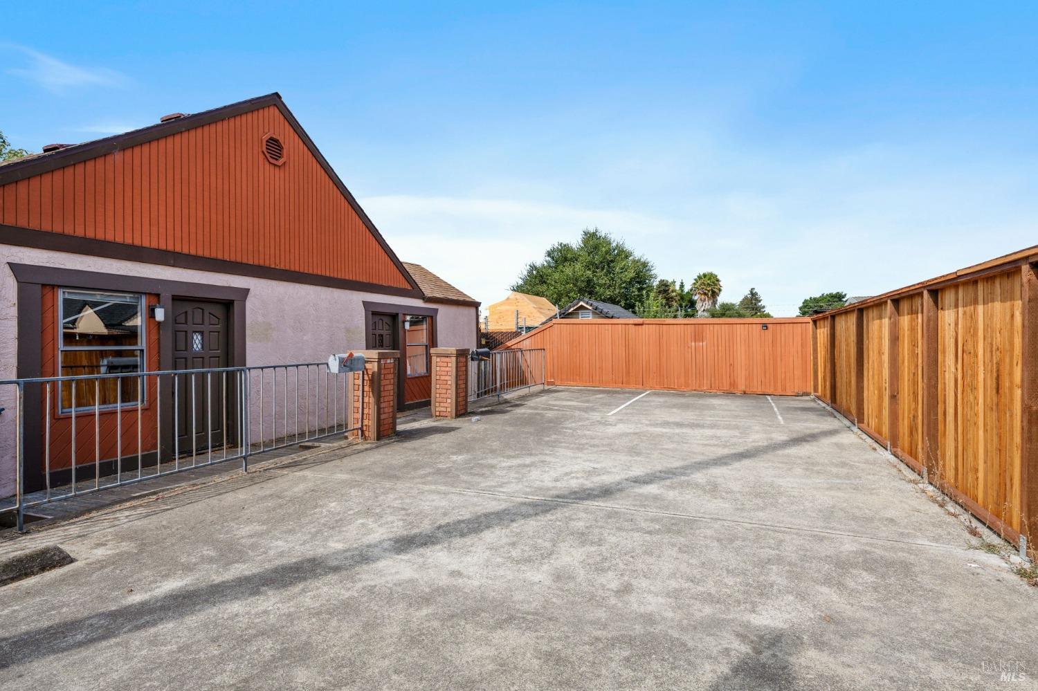 1557 Tennessee Street