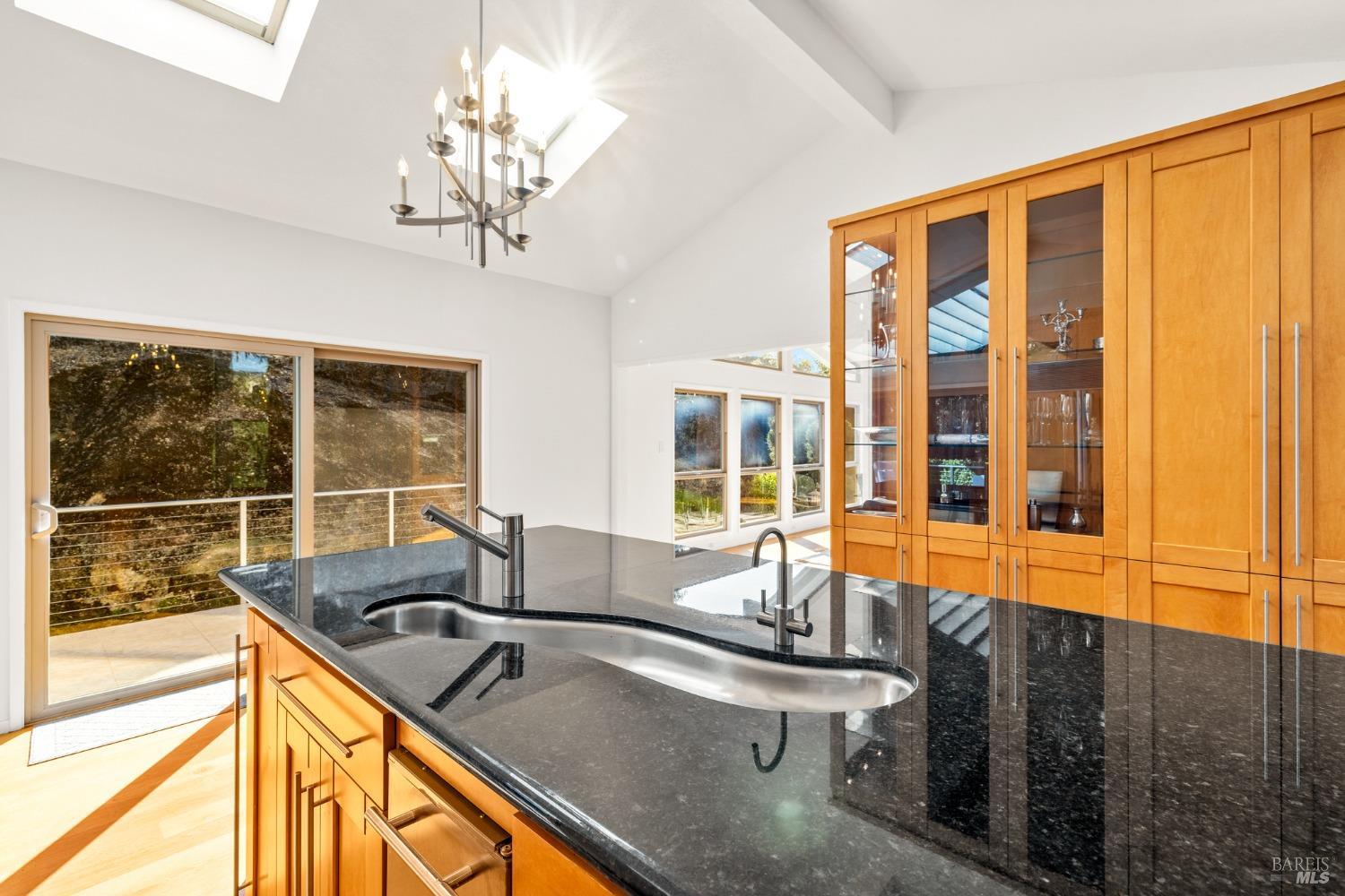 2710 Hillcrest Drive