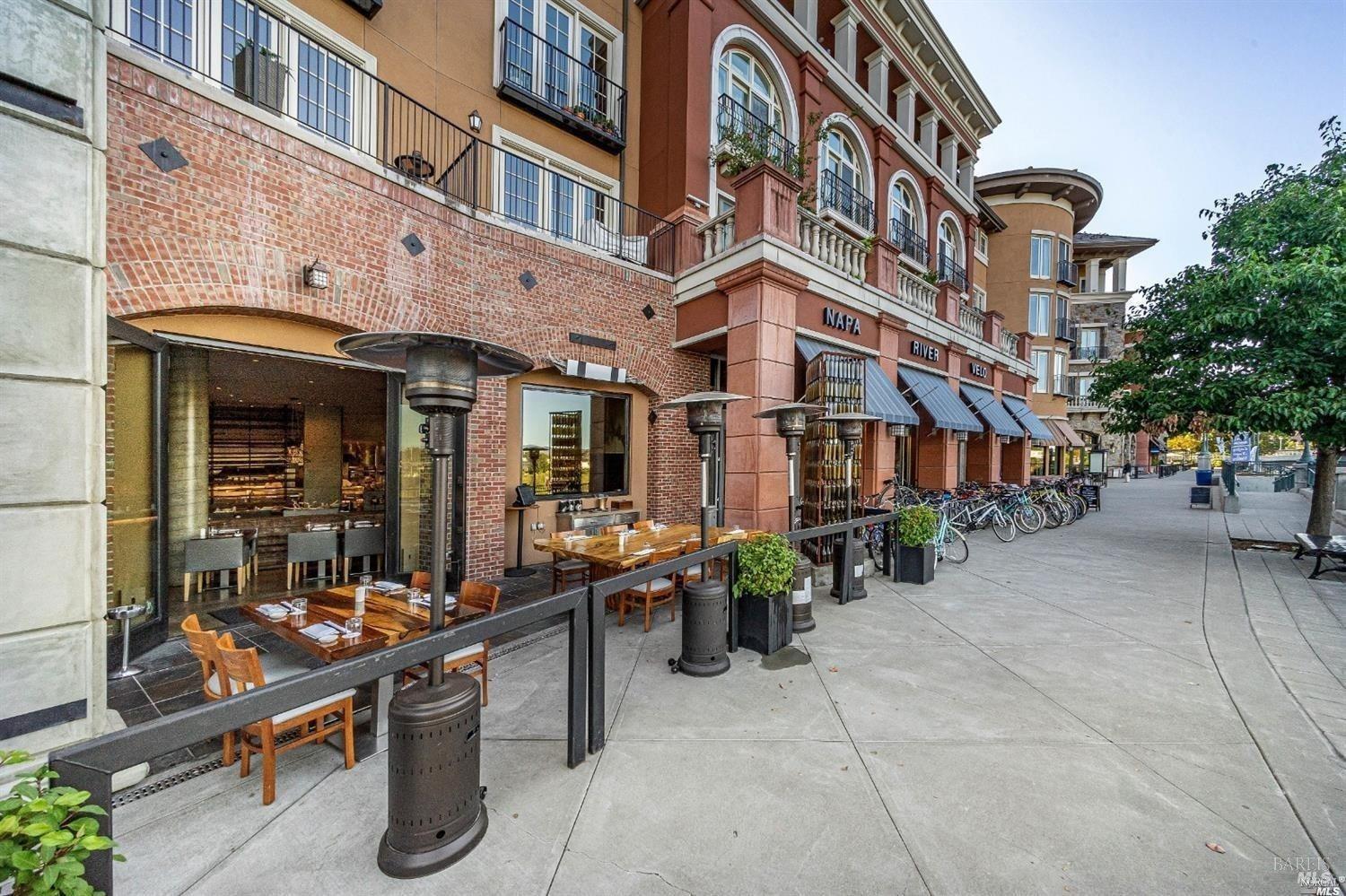 588 Main Street Unit: 318