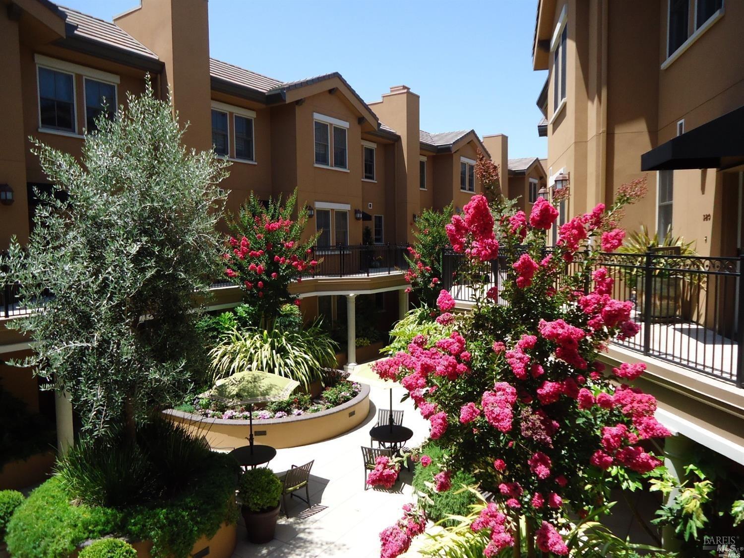 588 Main Street Unit: 318