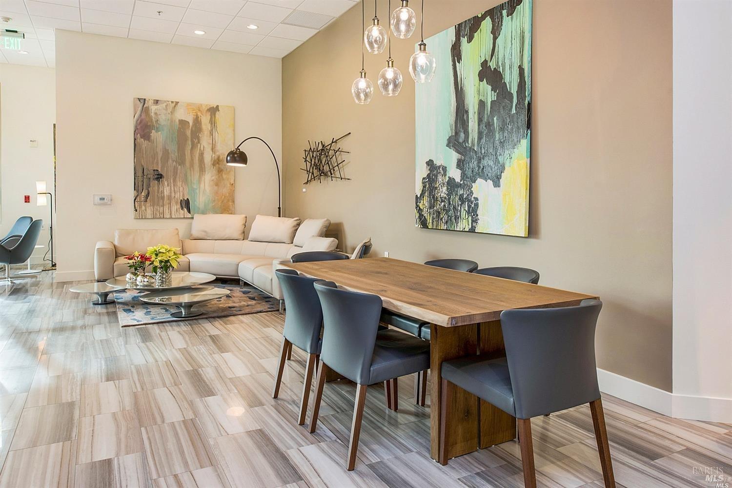 588 Main Street Unit: 318