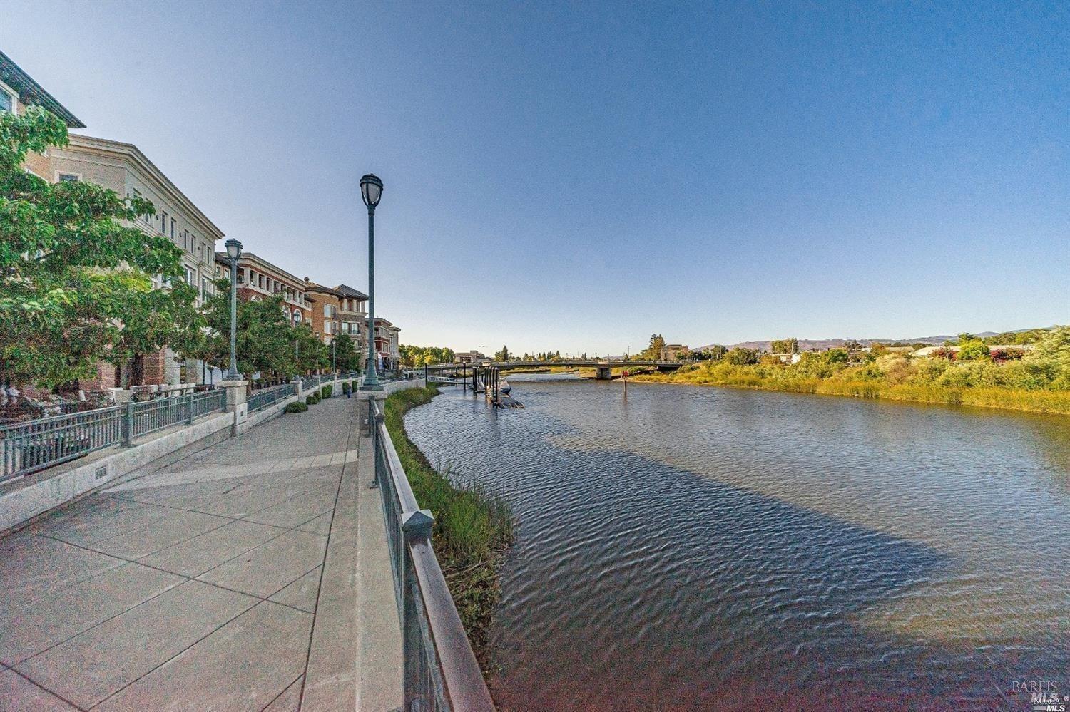 588 Main Street Unit: 318