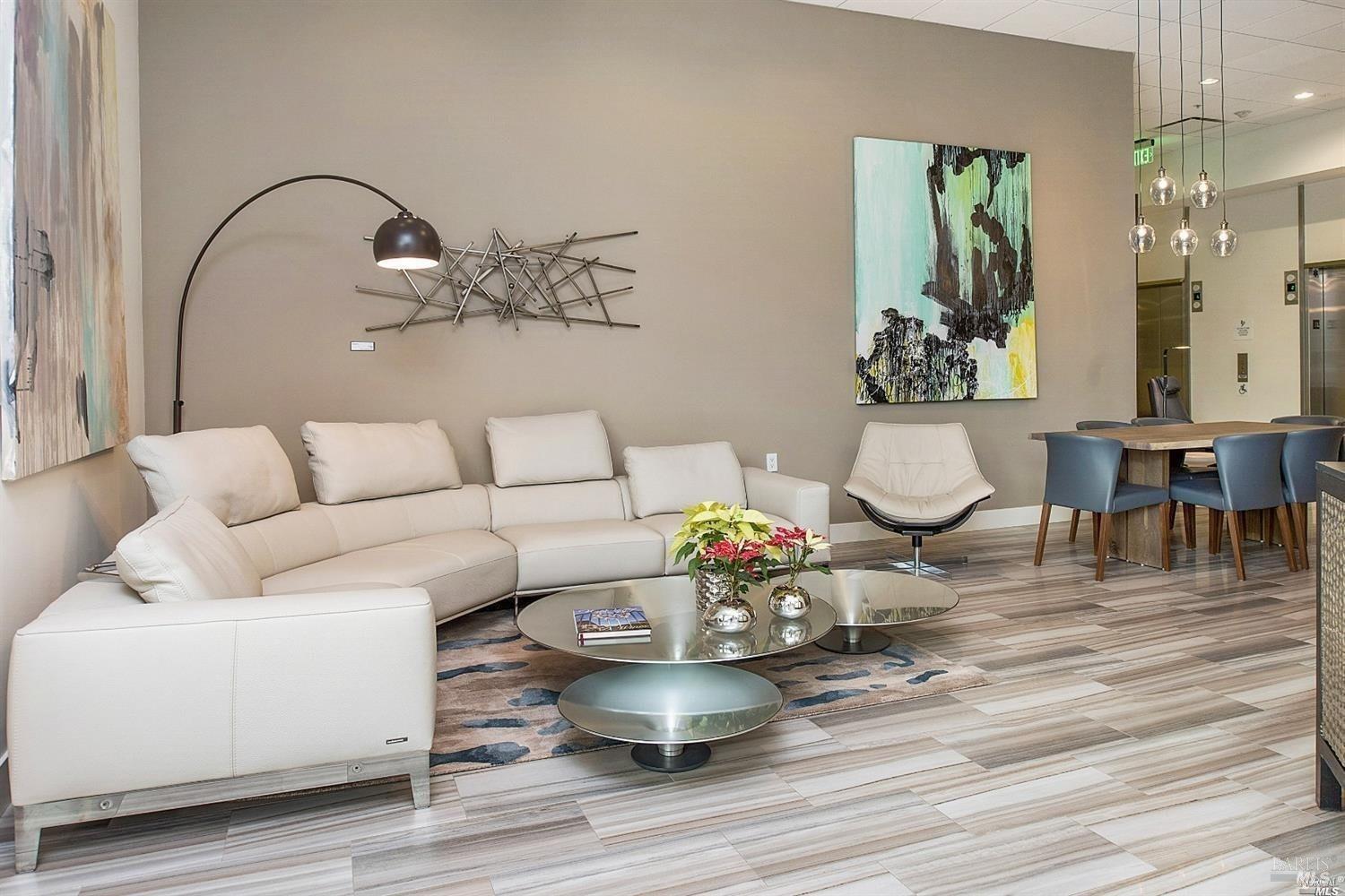 588 Main Street Unit: 318