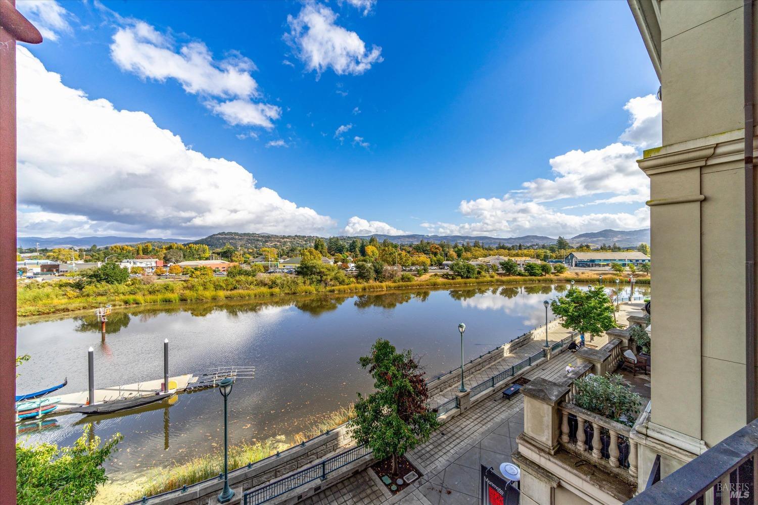 588 Main Street Unit: 318