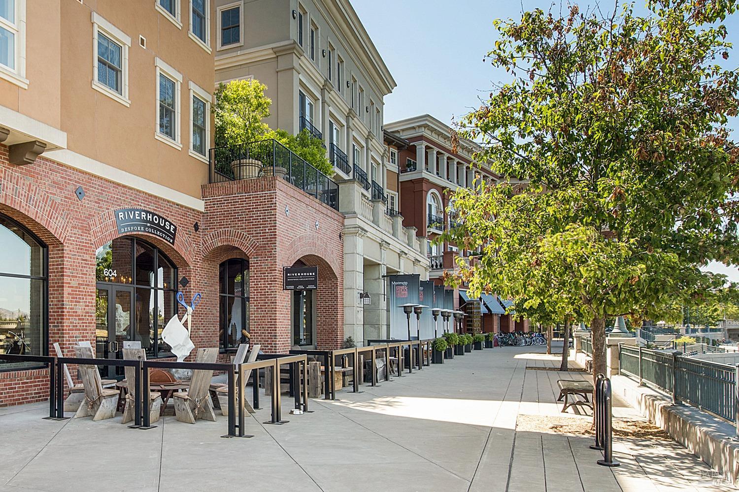 588 Main Street Unit: 318