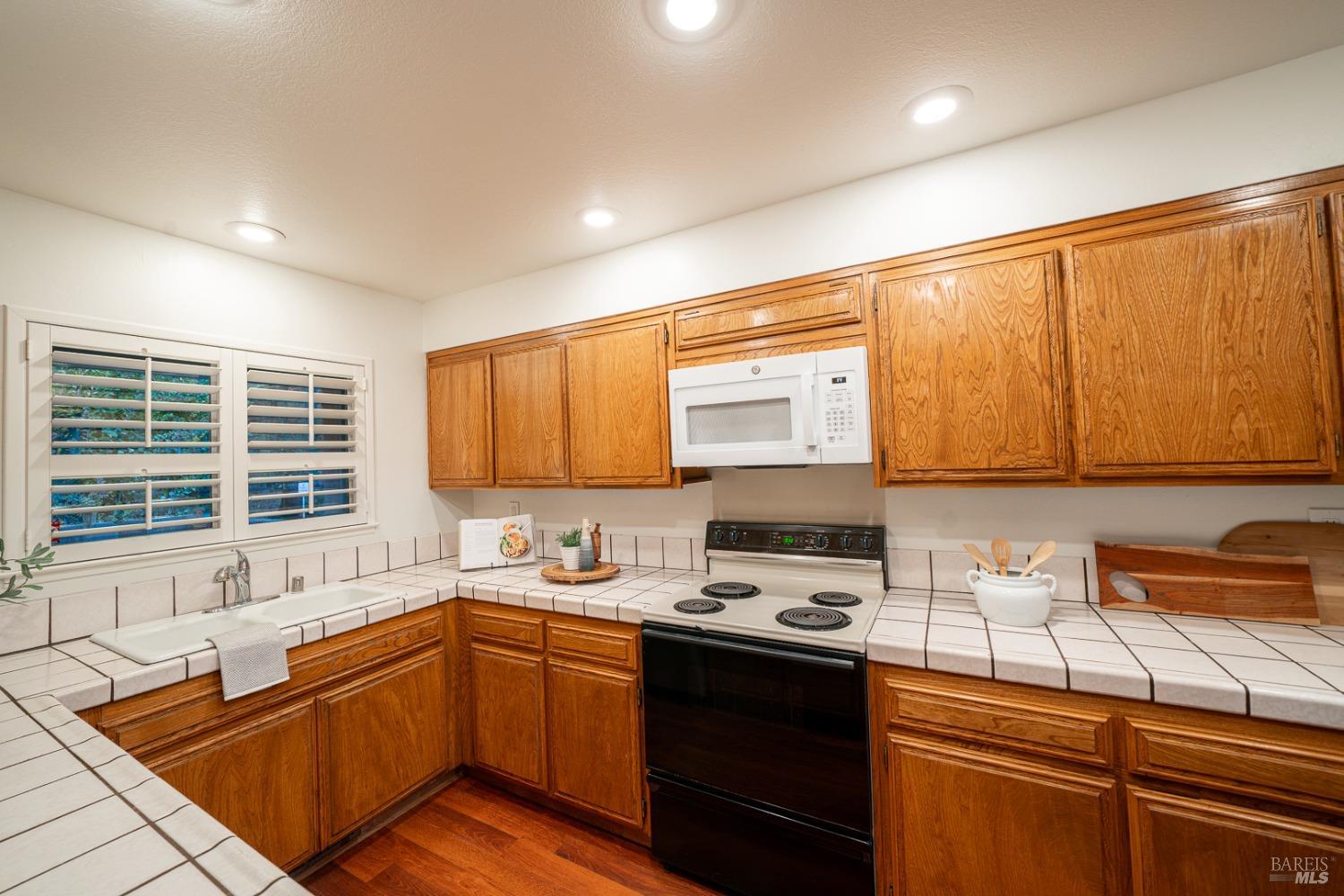 2592 Hidden Valley Lane