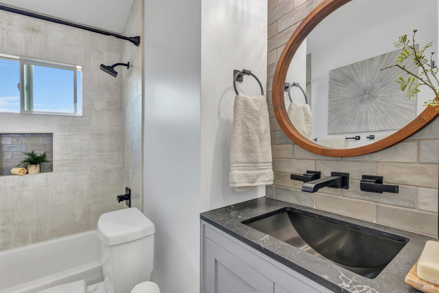 3256 Macfadden Street