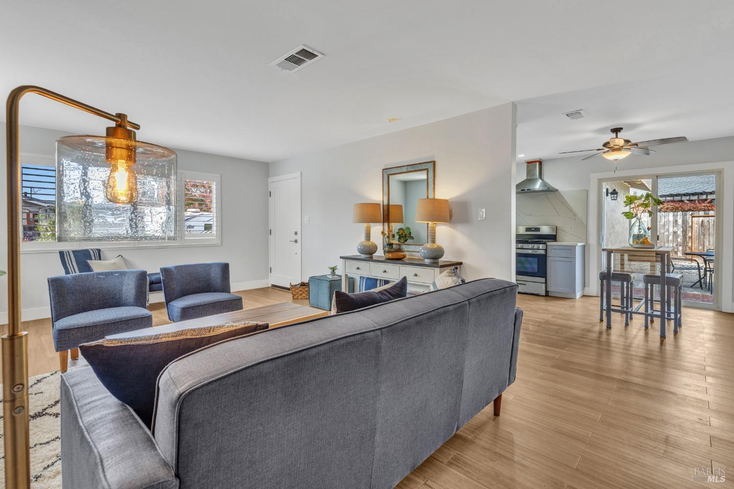 3256 Macfadden Street