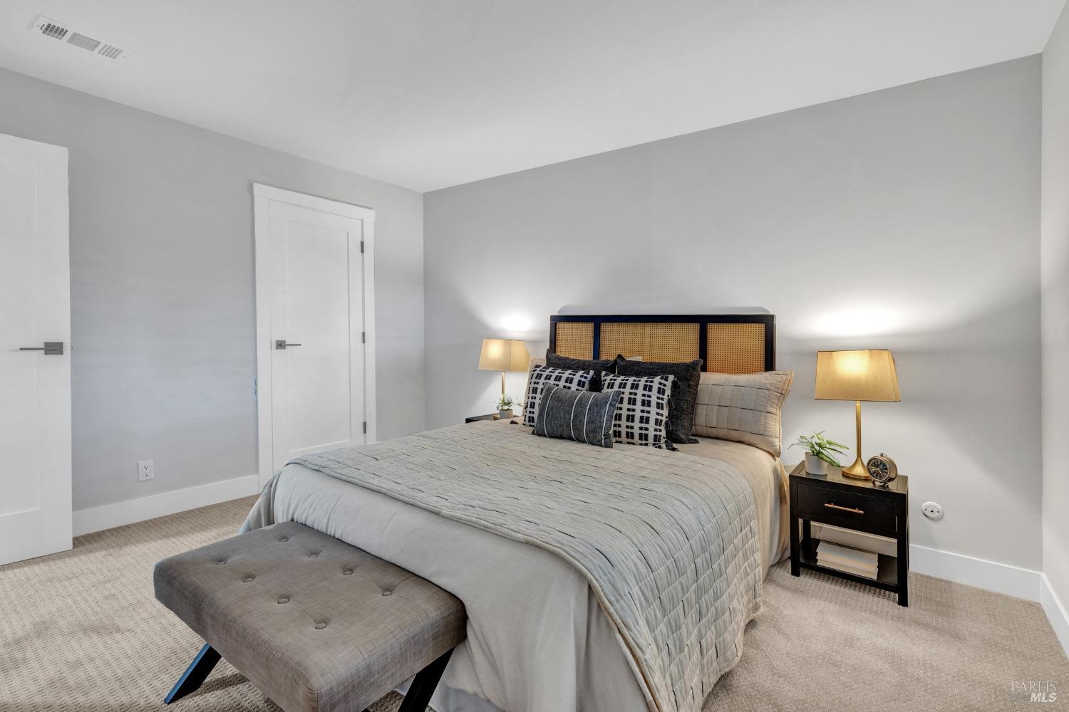 3256 Macfadden Street