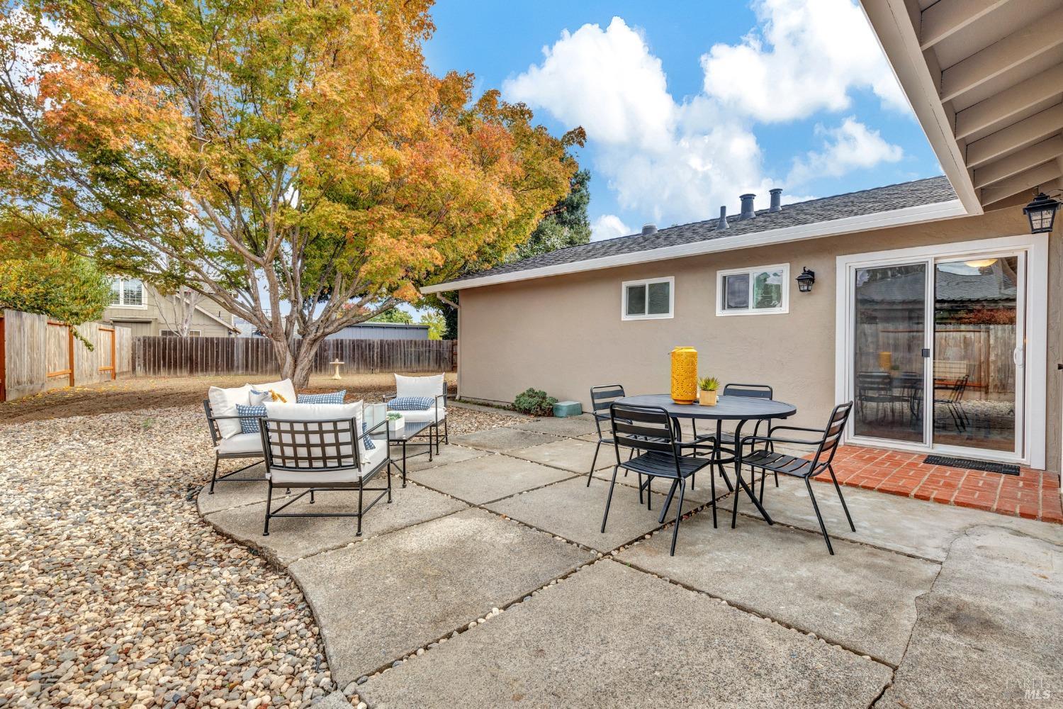 3256 Macfadden Street