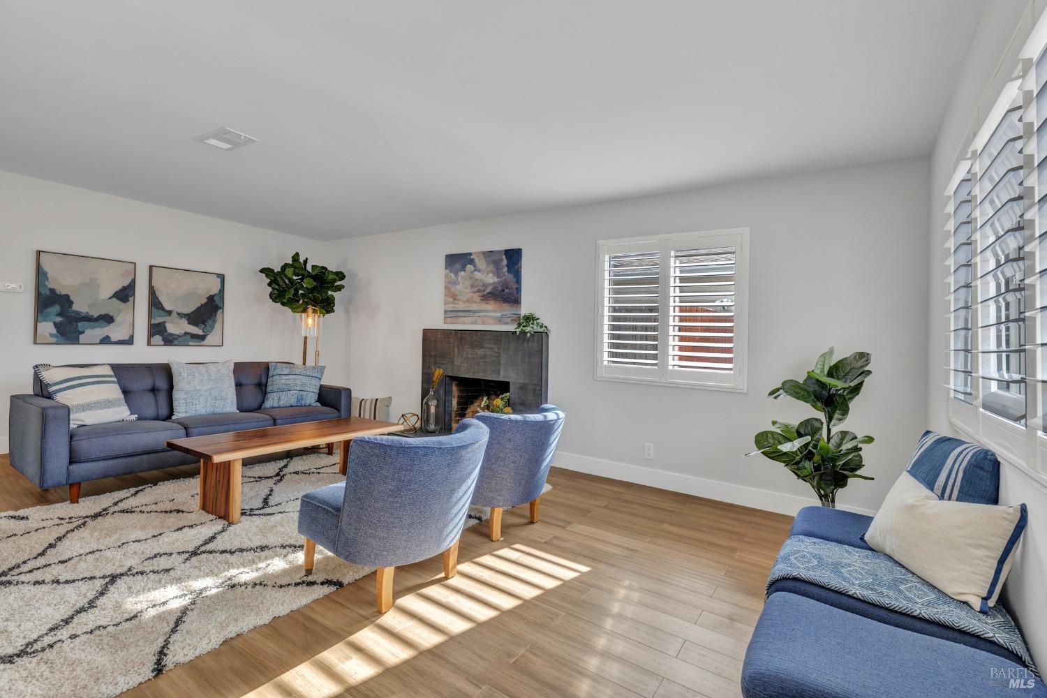 3256 Macfadden Street