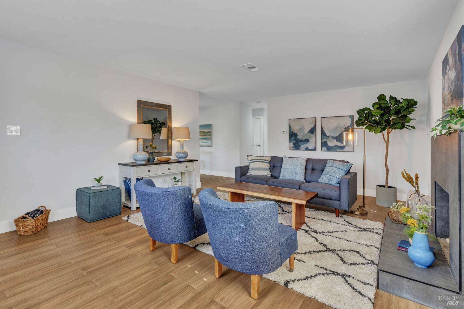 3256 Macfadden Street