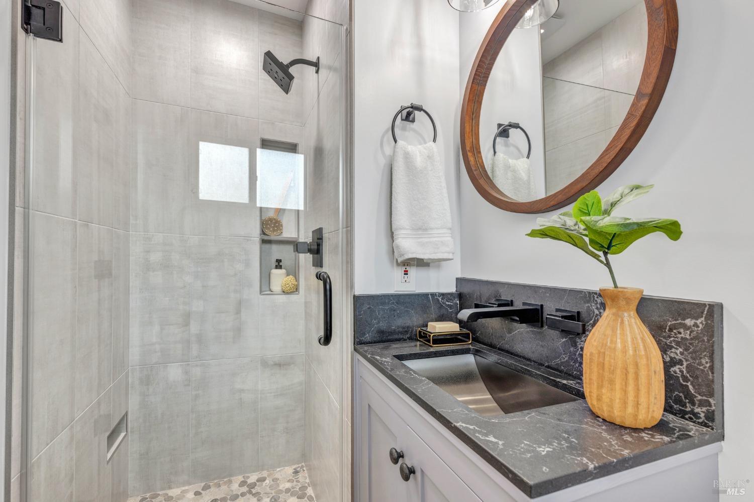 3256 Macfadden Street