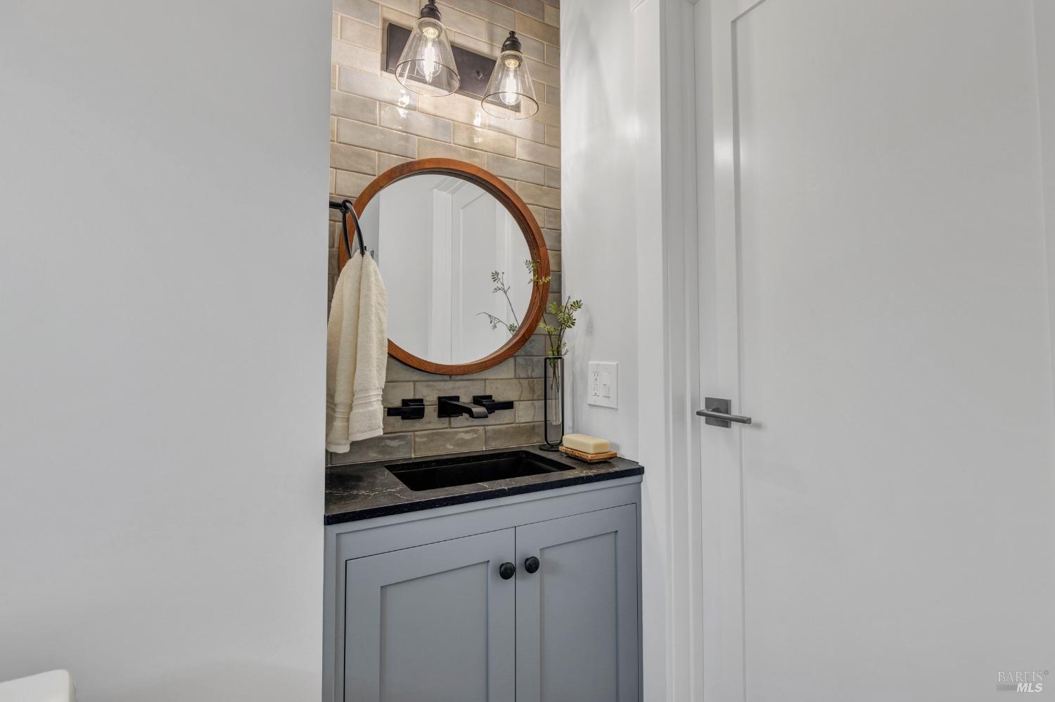 3256 Macfadden Street